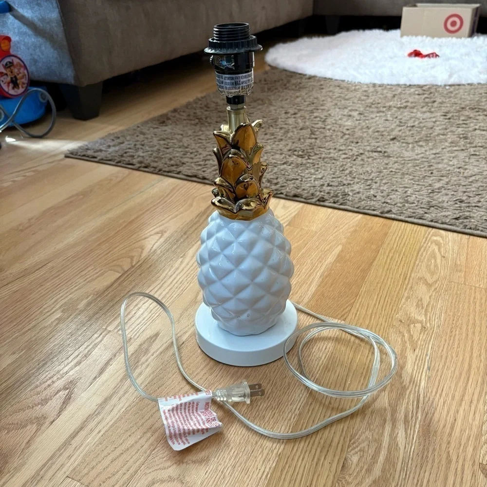 Pineapple Ceramic Table Lamp White Gold Light